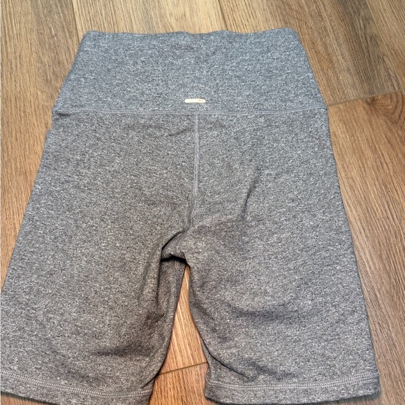 Aerie Move High-Waisted Bike Shorts Women’s Small | Static Grey | Athletic | EUC - Picture 3 of 6